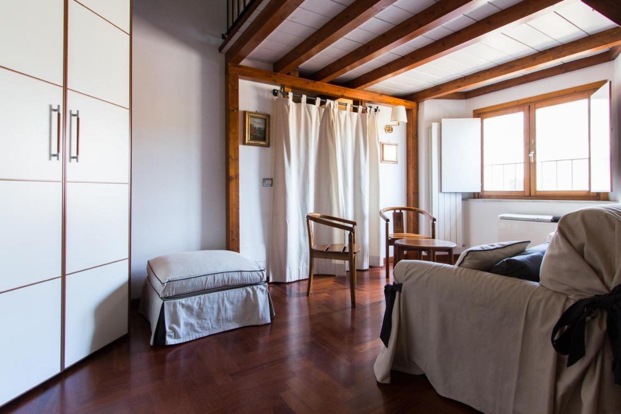 ローマAltieri Loft Pantheonアパートメント エクステリア 写真
